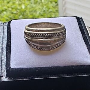 Sterling Silver Ring with Rope Detailing Size 6